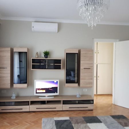 City Center Dream Apartment Timisoara Ngoại thất bức ảnh