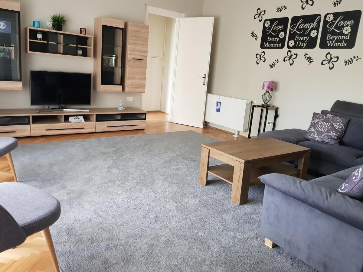 City Center Dream Apartment Timisoara Ngoại thất bức ảnh